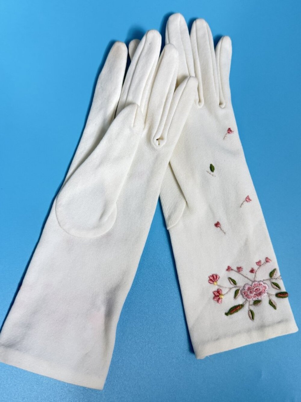 Lilian Gloves Vintage white nylon handmade embroidered size S made in Brasil